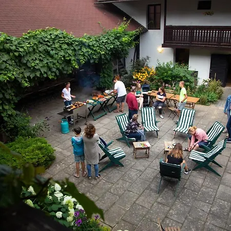 Lidmiluv Mlyn Hotel Sadek